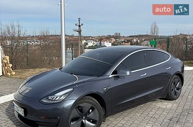 Седан Tesla Model 3 2020 в Жовкве