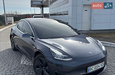 Седан Tesla Model 3 2020 в Жовкве