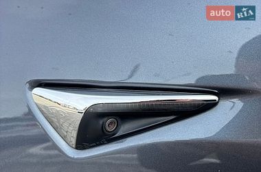 Седан Tesla Model 3 2020 в Жовкве
