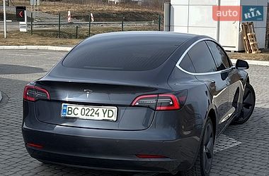 Седан Tesla Model 3 2020 в Жовкве