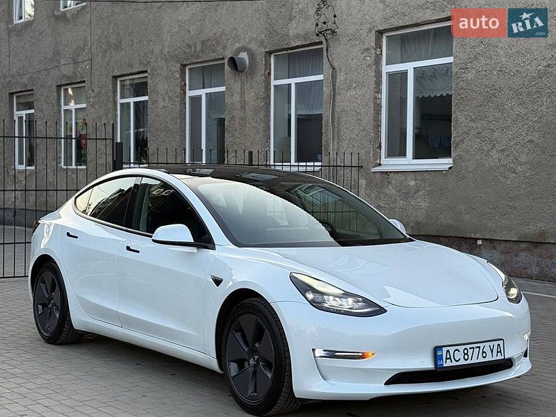 Седан Tesla Model 3 2021 в Луцке фото Седан Tesla Model 3 2021 в Луцке