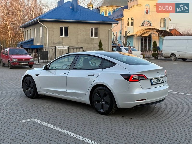 Седан Tesla Model 3 2021 в Луцке фото 4 Седан Tesla Model 3 2021 в Луцке
