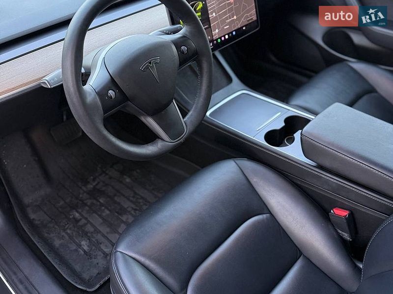 Седан Tesla Model 3 2021 в Луцке фото 10 Седан Tesla Model 3 2021 в Луцке