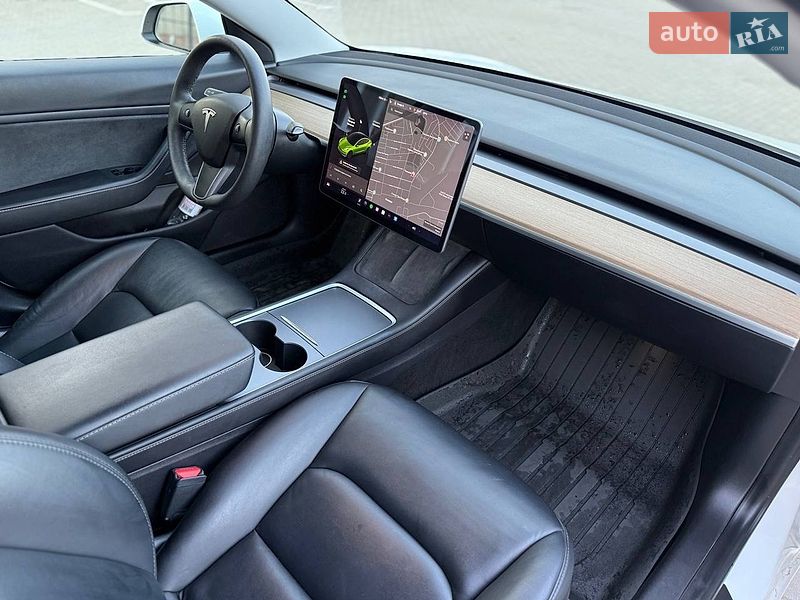 Седан Tesla Model 3 2021 в Луцке фото 12 Седан Tesla Model 3 2021 в Луцке