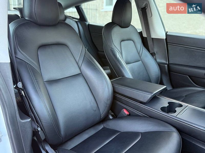 Седан Tesla Model 3 2021 в Луцке фото 13 Седан Tesla Model 3 2021 в Луцке