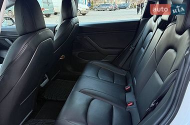 Седан Tesla Model 3 2021 в Луцке
