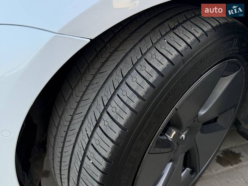 Седан Tesla Model 3 2021 в Луцке фото 16 Седан Tesla Model 3 2021 в Луцке