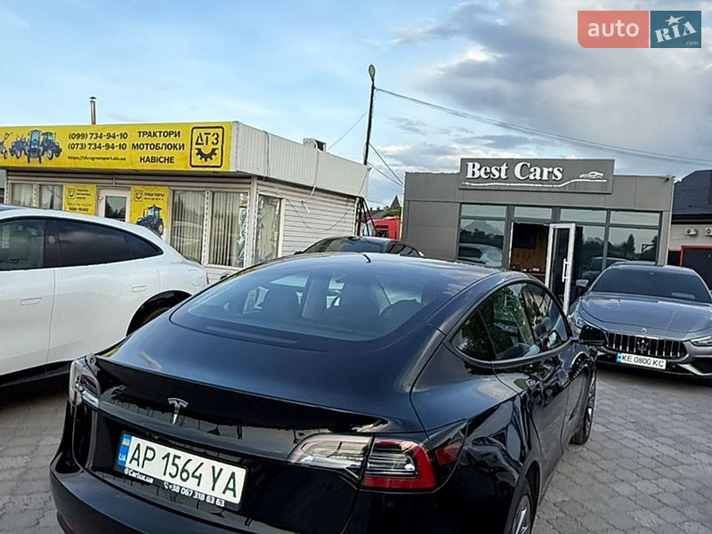 Седан Tesla Model 3 2022 в Дніпрі