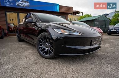Седан Tesla Model 3 2024 в Києві