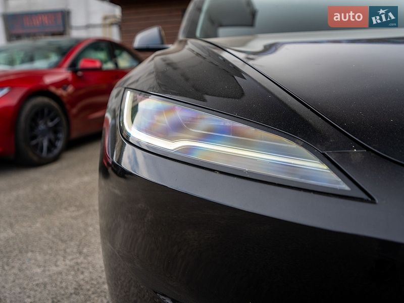 Седан Tesla Model 3 2024 в Києві
