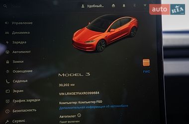 Седан Tesla Model 3 2024 в Києві