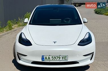 Седан Tesla Model 3 2021 в Дніпрі