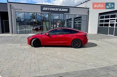 Седан Tesla Model 3 2022 в Виннице