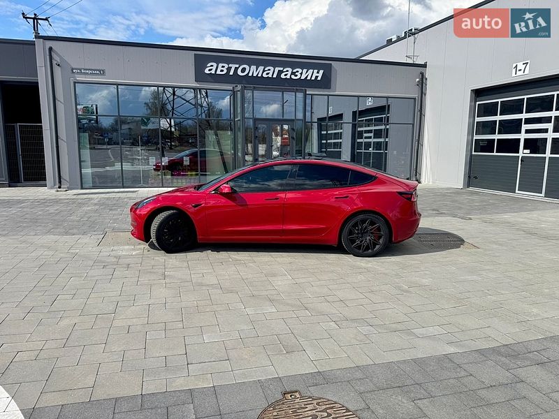 Седан Tesla Model 3 2022 в Виннице
