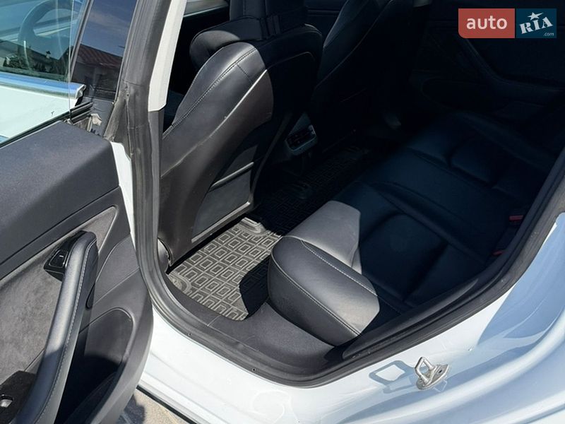 Седан Tesla Model 3 2018 в Львове фото 14 Седан Tesla Model 3 2018 в Львове
