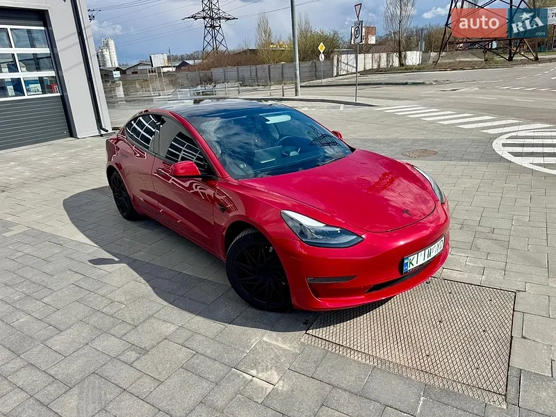 Tesla Model 3 2022