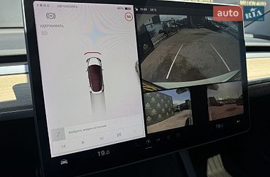 Седан Tesla Model 3 2021 в Киеве