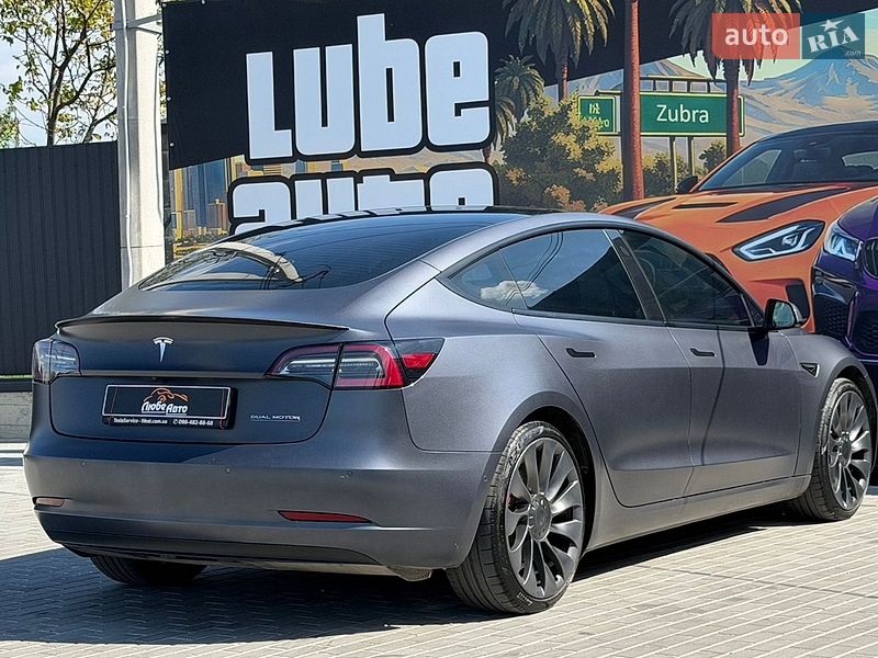 Седан Tesla Model 3 2022 в Львові