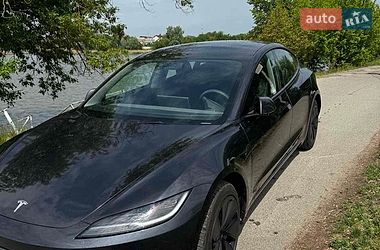 Седан Tesla Model 3 2025 в Києві