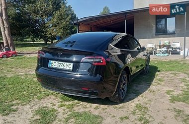 Седан Tesla Model 3 2019 в Новояворівську