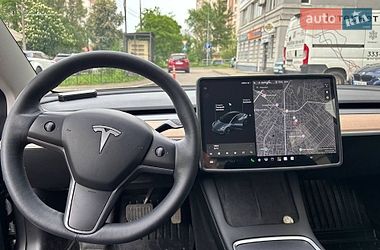 Седан Tesla Model 3 2021 в Киеве