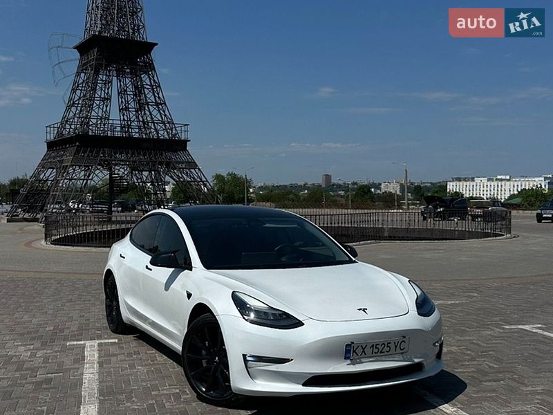 Tesla Model 3 2020