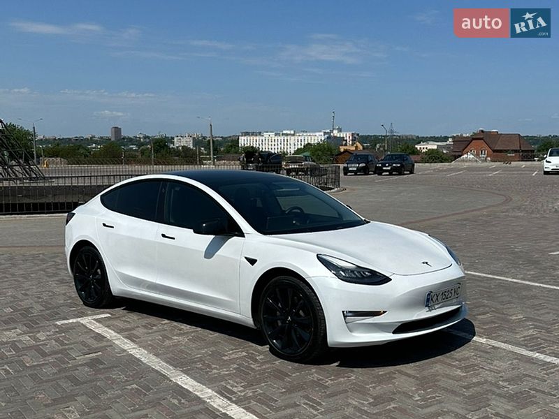 Седан Tesla Model 3 2020 в Харькове