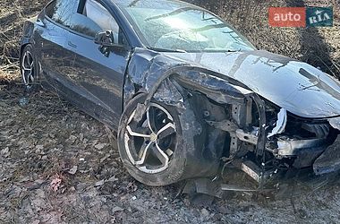 Седан Tesla Model 3 2020 в Львові
