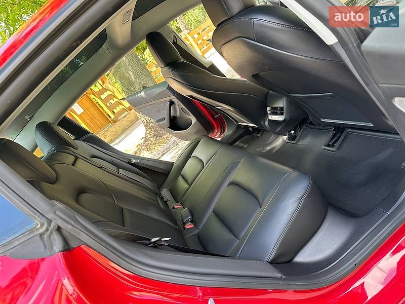 Седан Tesla Model 3 2022 в Золочеві фото 11 Седан Tesla Model 3 2022 в Золочеві