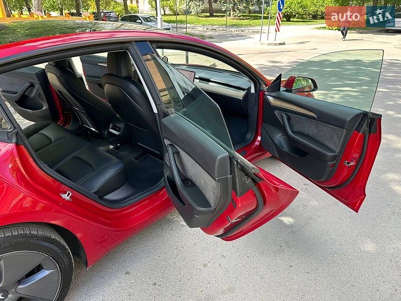 Седан Tesla Model 3 2022 в Золочеві фото 12 Седан Tesla Model 3 2022 в Золочеві