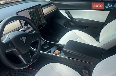 Седан Tesla Model 3 2019 в Дніпрі
