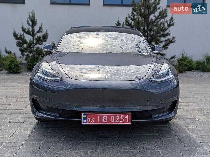Седан Tesla Model 3 2018 в Луцке фото 5 Седан Tesla Model 3 2018 в Луцке