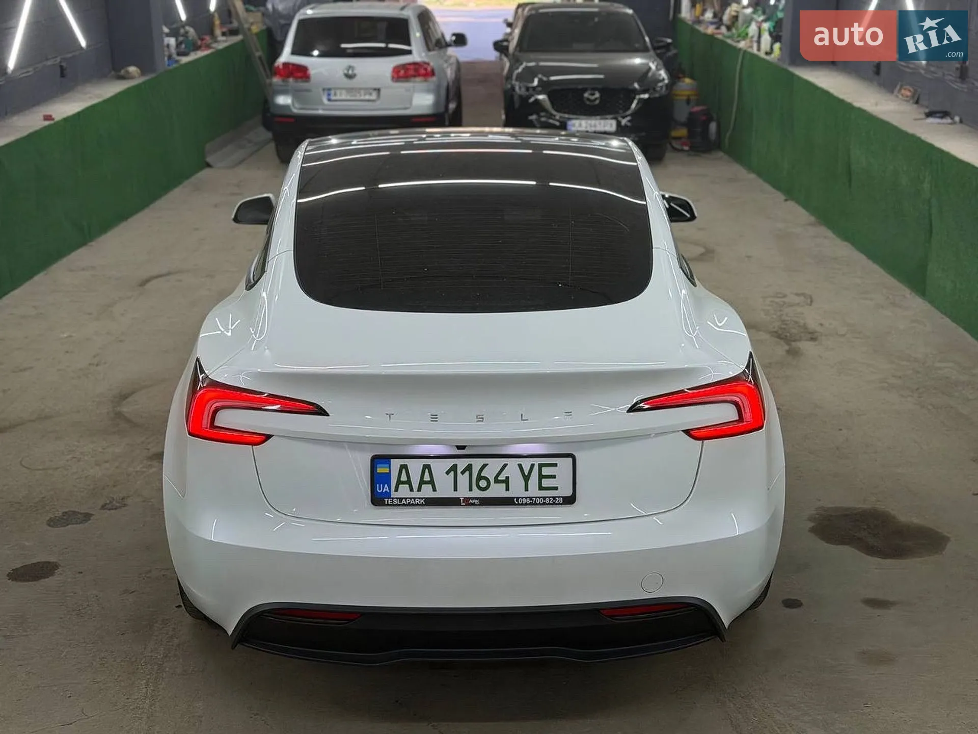 2025 Tesla Model 3 - мініатюра 18