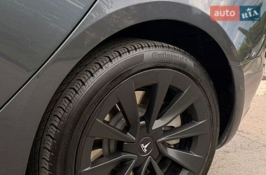 Седан Tesla Model 3 2022 в Ужгороді