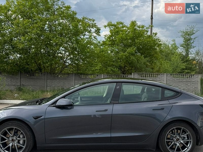Седан Tesla Model 3 2022 в Запорожье