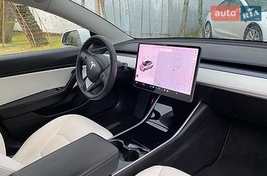 Седан Tesla Model 3 2019 в Днепре