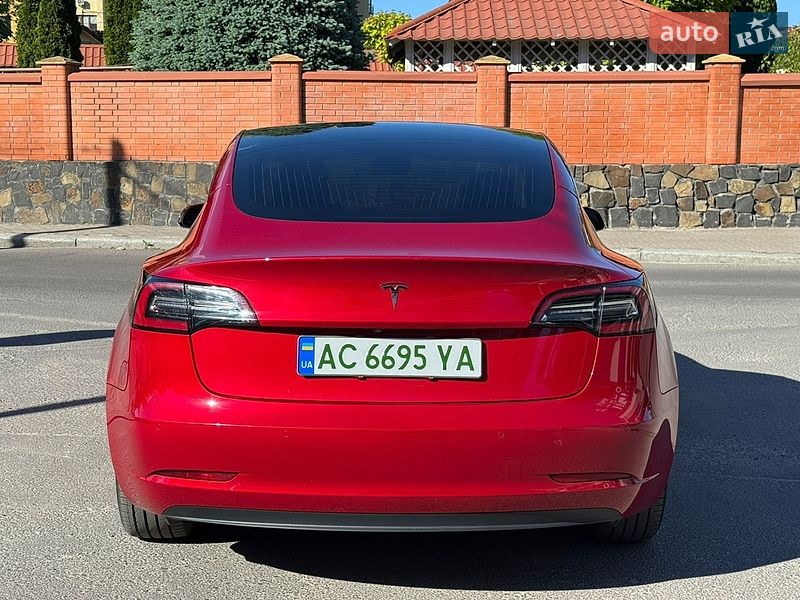 Седан Tesla Model 3 2019 в Луцьку