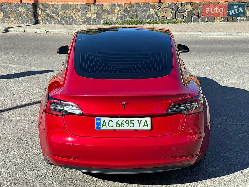 Седан Tesla Model 3 2019 в Луцьку