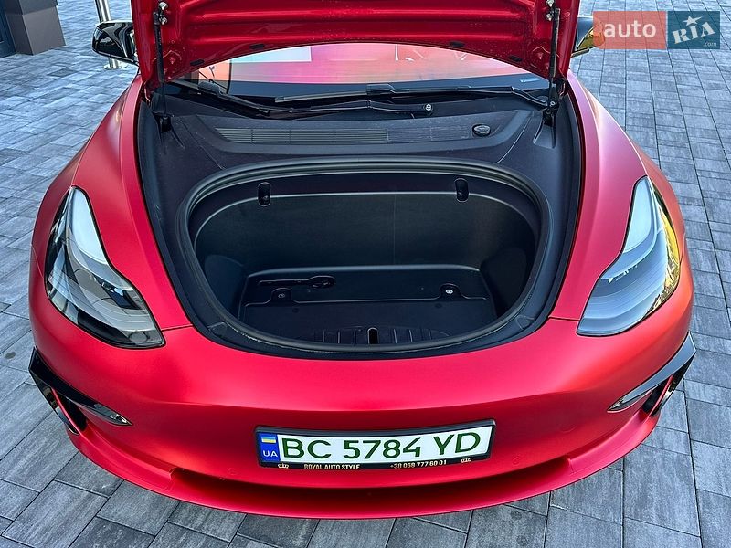 Седан Tesla Model 3 2019 в Львові фото 39 Седан Tesla Model 3 2019 в Львові