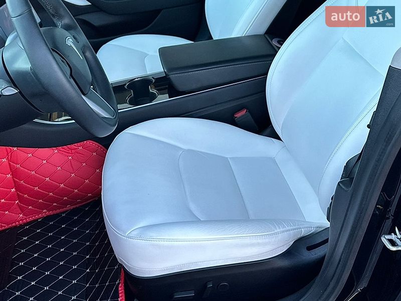 Седан Tesla Model 3 2019 в Львові фото 49 Седан Tesla Model 3 2019 в Львові