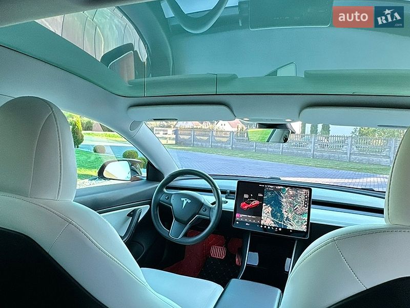 Седан Tesla Model 3 2019 в Львові фото 53 Седан Tesla Model 3 2019 в Львові