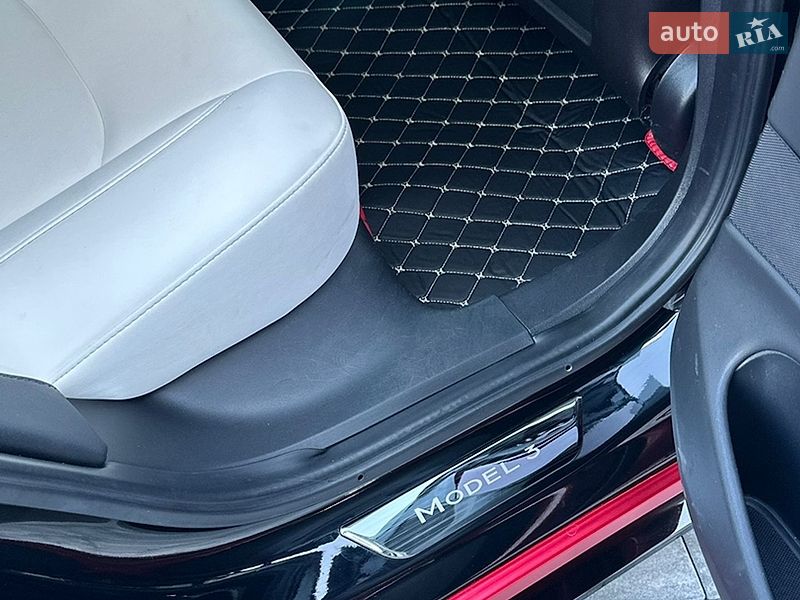 Седан Tesla Model 3 2019 в Львові фото 56 Седан Tesla Model 3 2019 в Львові