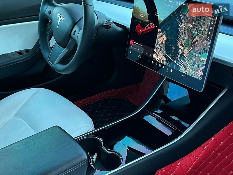 Седан Tesla Model 3 2019 в Львові фото 58 Седан Tesla Model 3 2019 в Львові