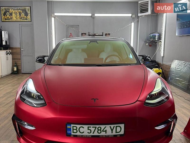 Седан Tesla Model 3 2019 в Львові фото 62 Седан Tesla Model 3 2019 в Львові