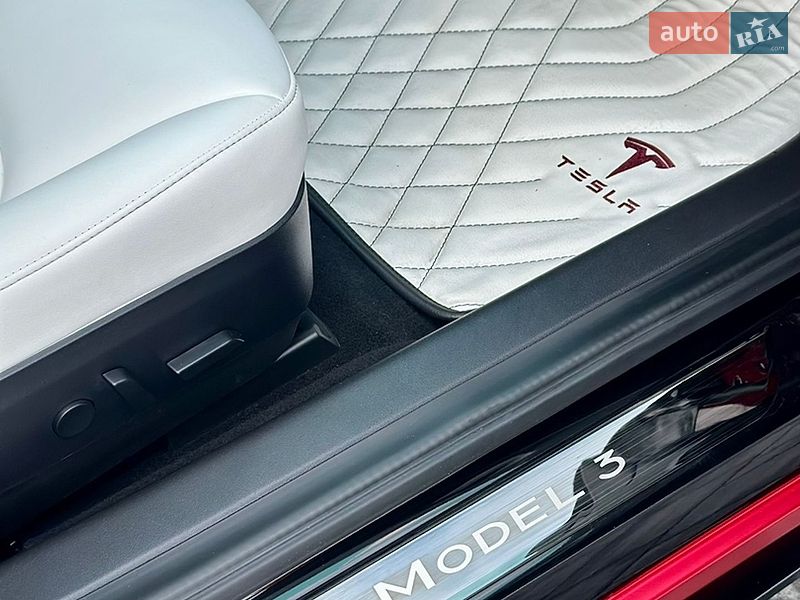Седан Tesla Model 3 2019 в Львові фото 66 Седан Tesla Model 3 2019 в Львові