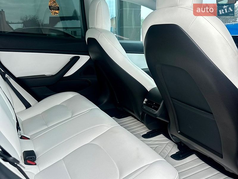 Седан Tesla Model 3 2019 в Львові фото 97 Седан Tesla Model 3 2019 в Львові