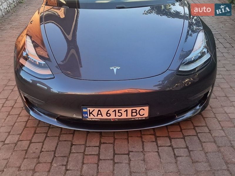 Седан Tesla Model 3 2018 в Луцке