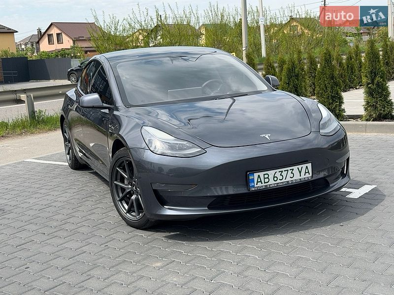 Tesla Model 3 2021