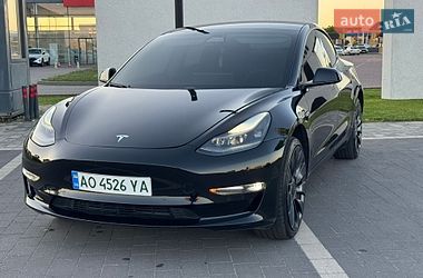 Седан Tesla Model 3 2021 в Мукачево