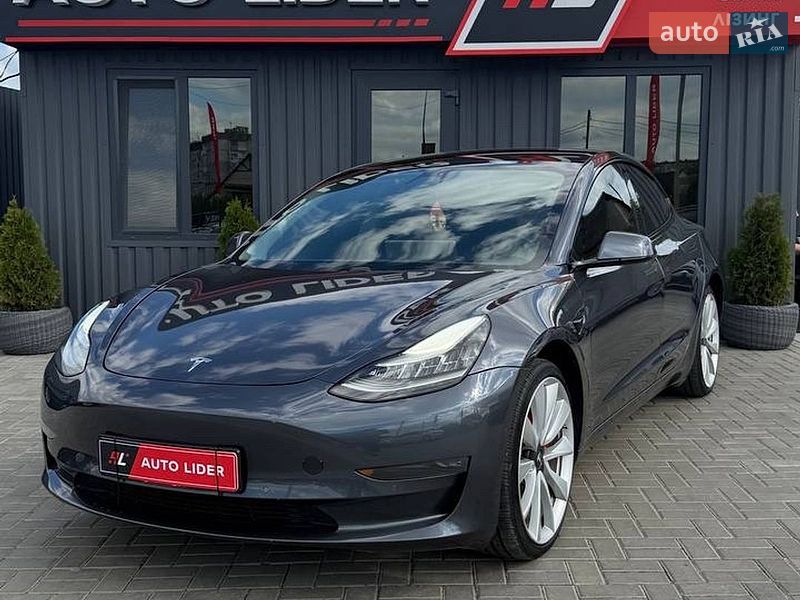 Tesla Model 3 2019